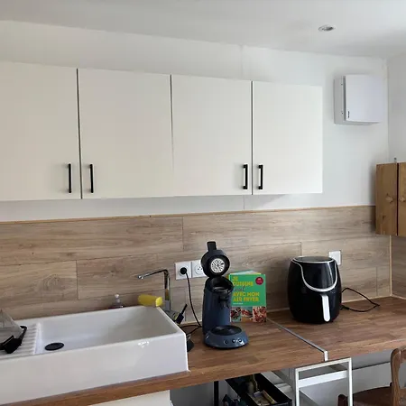 A La Ferme Eight Recourt (Pas-de-Calais)