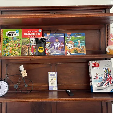 A La Ferme Eight Villa *