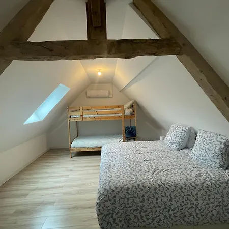 A La Ferme Eight Recourt (Pas-de-Calais)